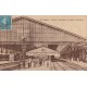 10 TROYES. Hall des Voyageurs à la Gare vers 1927 nombreux Cheminots