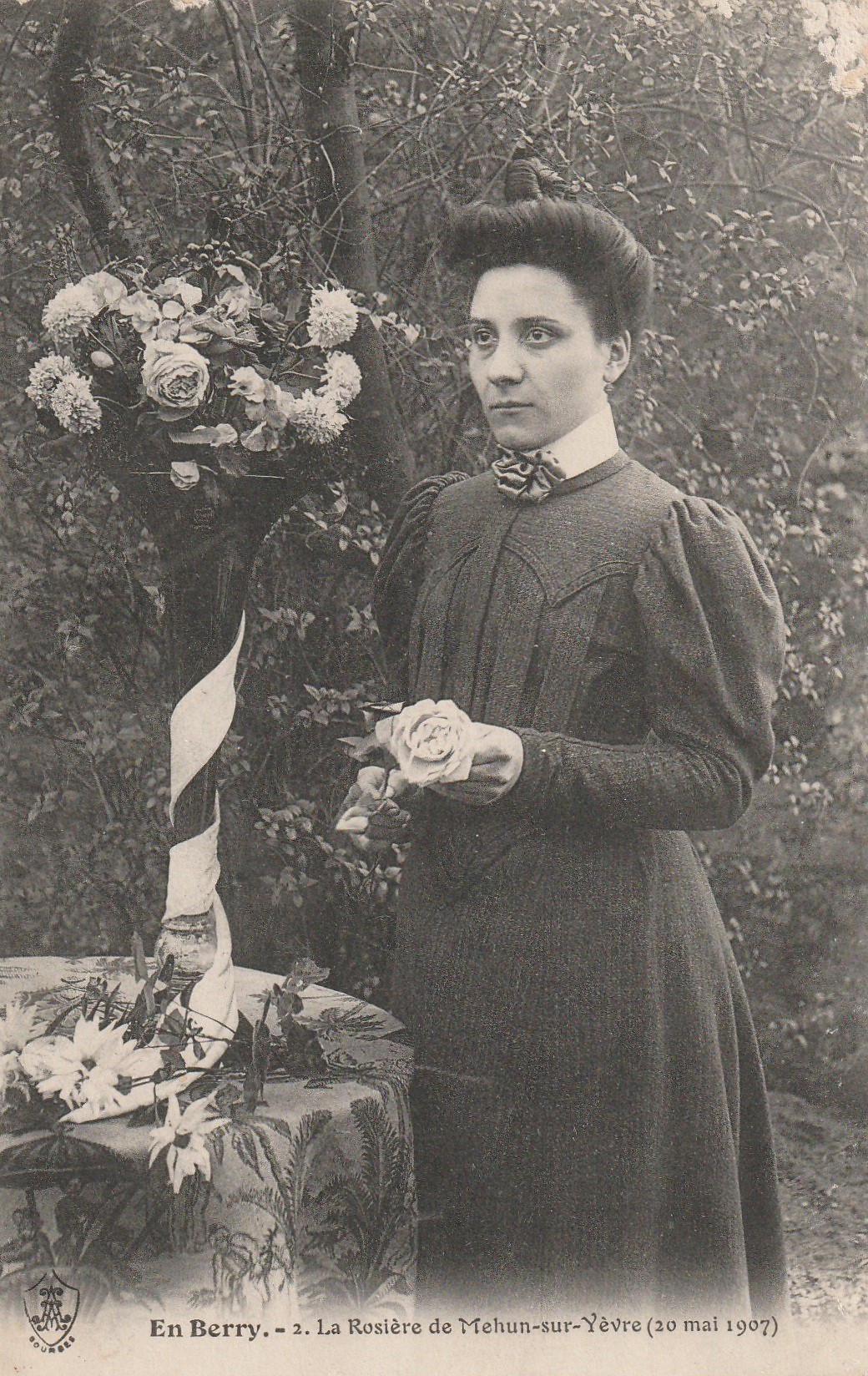 18 MEHUN SUR YEVRE. La Rosière de 1907