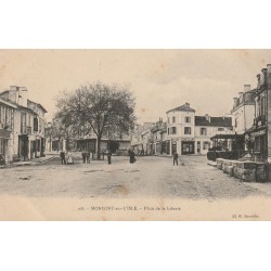 24 MONPONT-SUR-L'ISLE. Coiffeur et Café Place de la Liberté