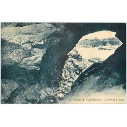 carte postale ancienne 22 SAINT-QUAY-PORTRIEUX. Grotte de l'Isnin 1933