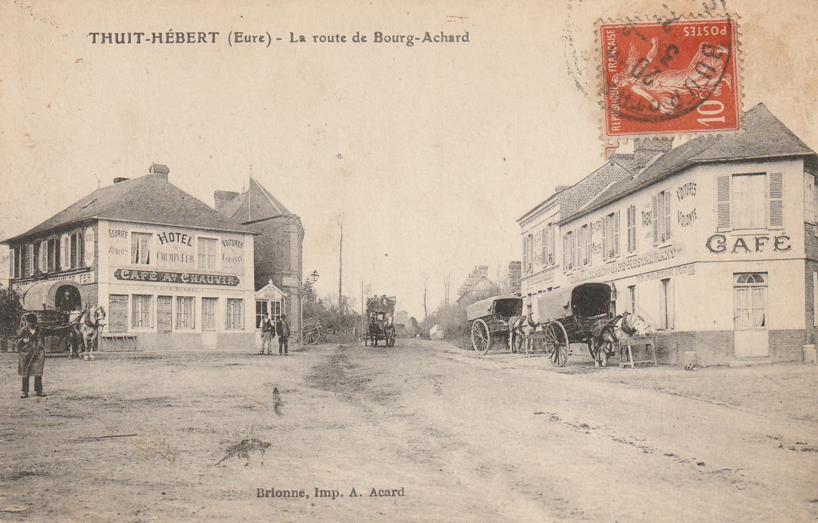 27 THUIT-HEBERT. Route de Bourg Achard 1922 Hôtel Café Chauvin attelages et diligence