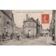 36 ECUEILLE. Fontaine à pompe rues des Halles à l'Eglise et des Moulins 1907 Horloger, Hôtel et Charcuterie