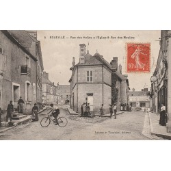 36 ECUEILLE. Fontaine à pompe rues des Halles à l'Eglise et des Moulins 1907 Horloger, Hôtel et Charcuterie