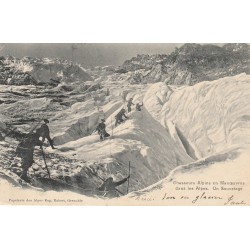CHASSEURS ALPINS 38 Grenoble. En Manoeuvres dans les Alpes pour un Sauvetage 1903