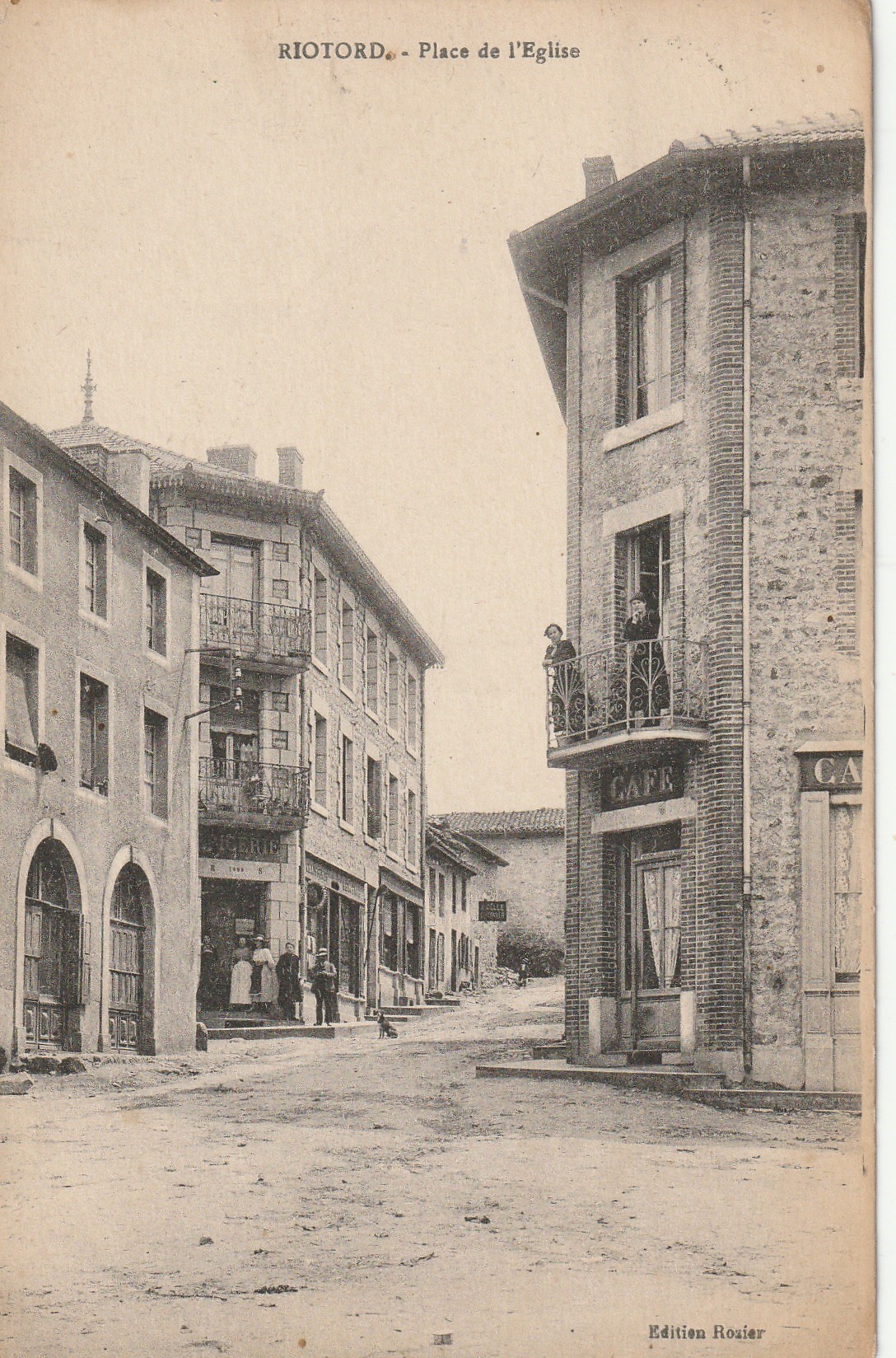 43 RIOTORD. Café et Epicerie Place de l'Eglise vers 1925