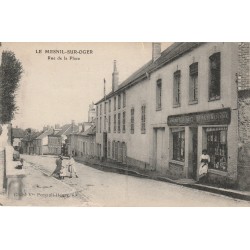 51 LE MESNIL-SUR-OGER. Rue de la Place Epicerie Mercerie