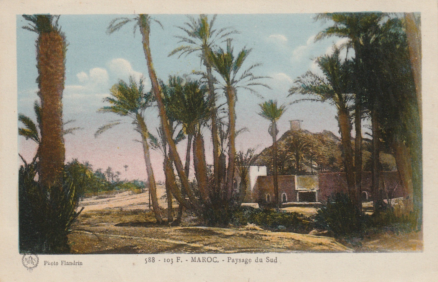 3 x cpa MAROC. Paysage, Marchand d'eau et Marrakech 1924