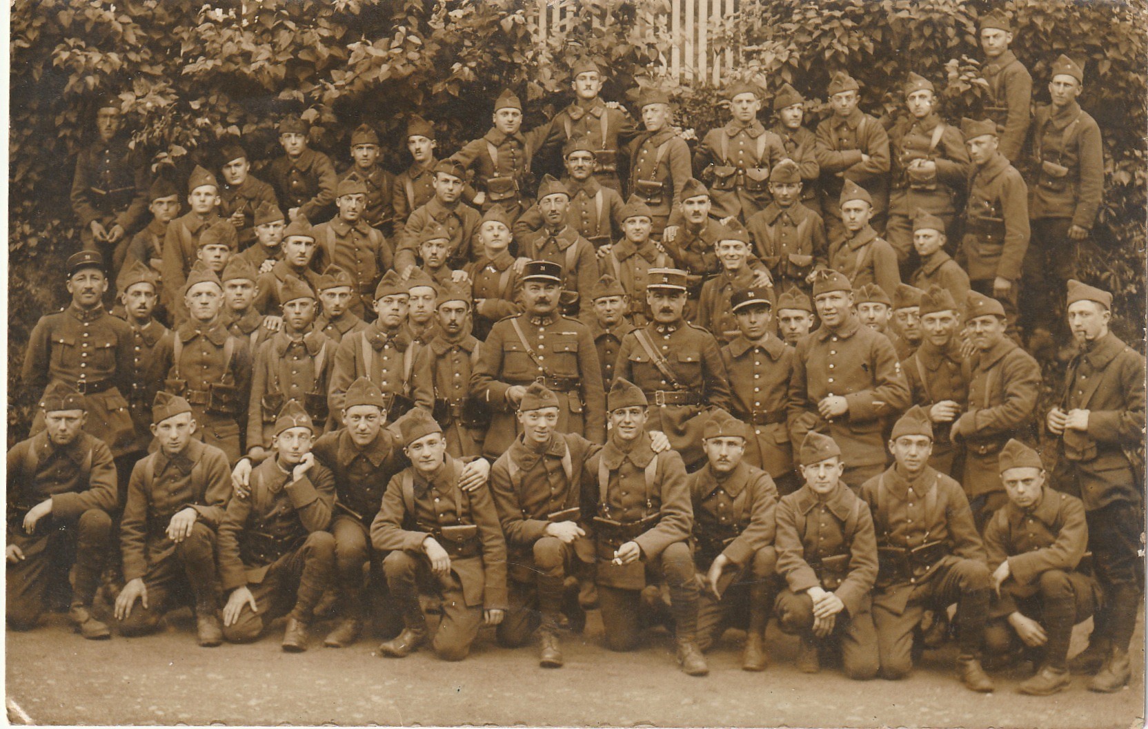 68 MULHOUSE. Militaires et Brigadiers Gendarmes du 31°
