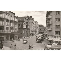 Photo Cpsm 73 CHAMBERY. Eglise, magasins Dames de France et Soulet rue Saint-Antoine 1957