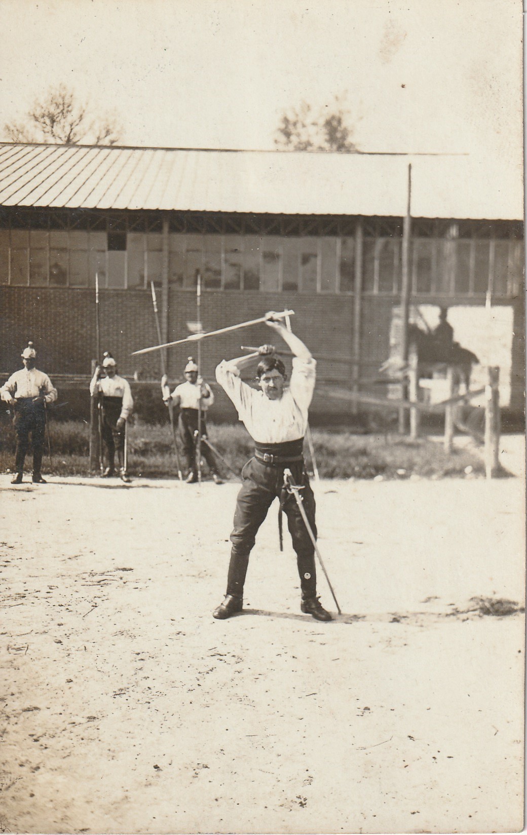 77 BY THOMERY. Ecole Militaire 1912 Leçon de Sabres et de Lances par la Compagnie des Dragons
