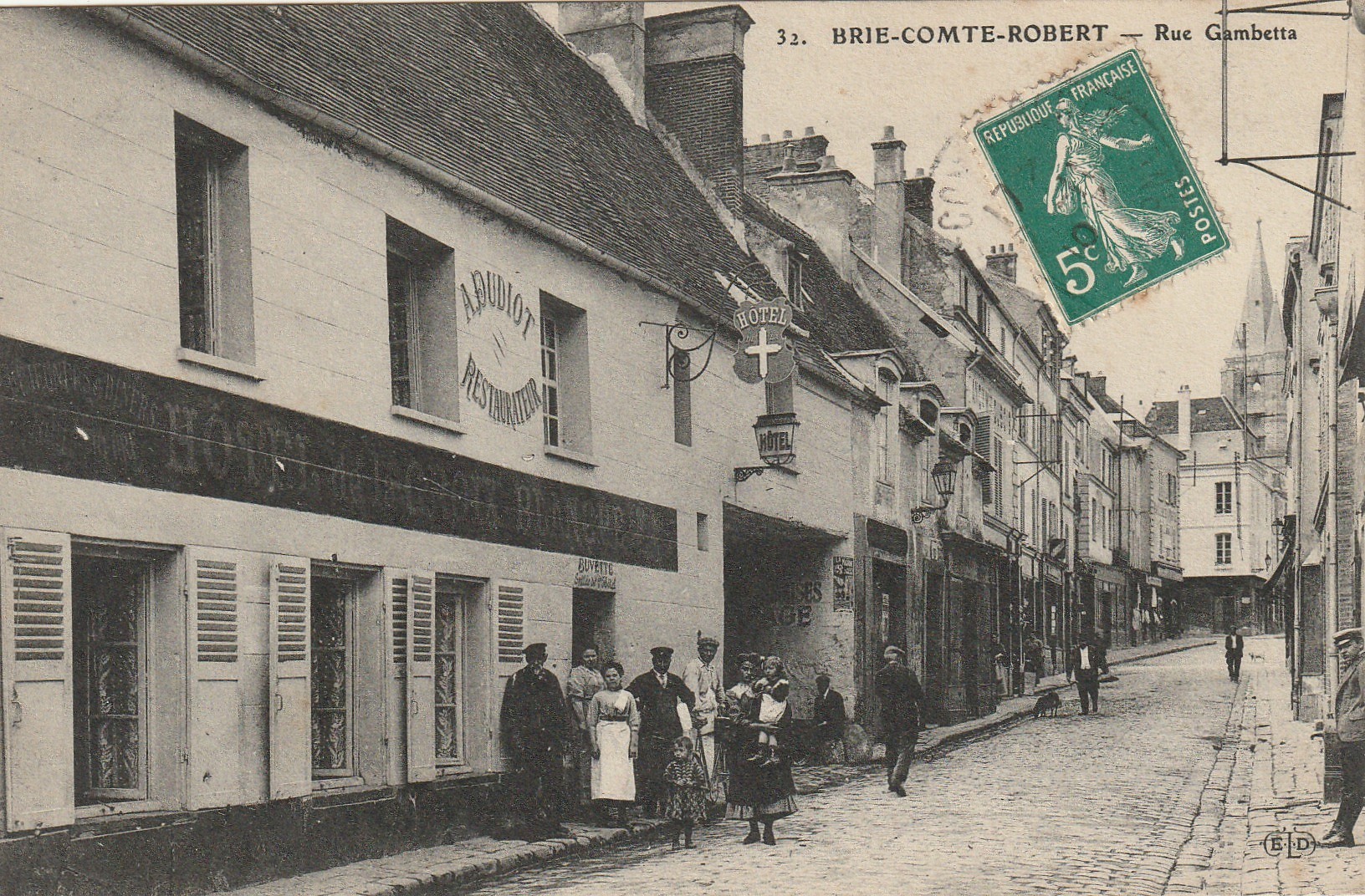 77 BRIE-COMTE-ROBERT. Restaurant Buvette Hôtel Rue Gambetta 1910