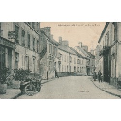 78 SAINT-ARNOULT EN YVELINES. Moto side car devant le Restaurant