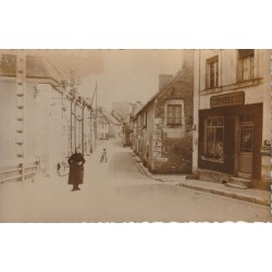Photo Cpsm petit format 86 LESIGNY. Epicerie Genet rue de la Roche Posay