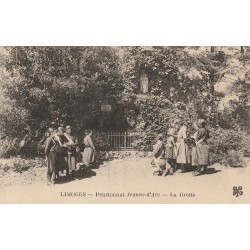 87 LIMOGES. La Grotte au Pensionnat Jeanne d'Arc animation