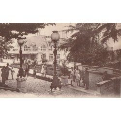 15 cpa 74 EVIAN-LES-BAINS. Cachat, Jetée, Casino, Ermitage & Royat & Splendide Hôtel, Lac régates
