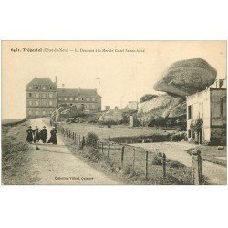 carte postale ancienne 22 TREGASTEL. La Descente à la Mer du Castel Sainte-Anne vers 1909