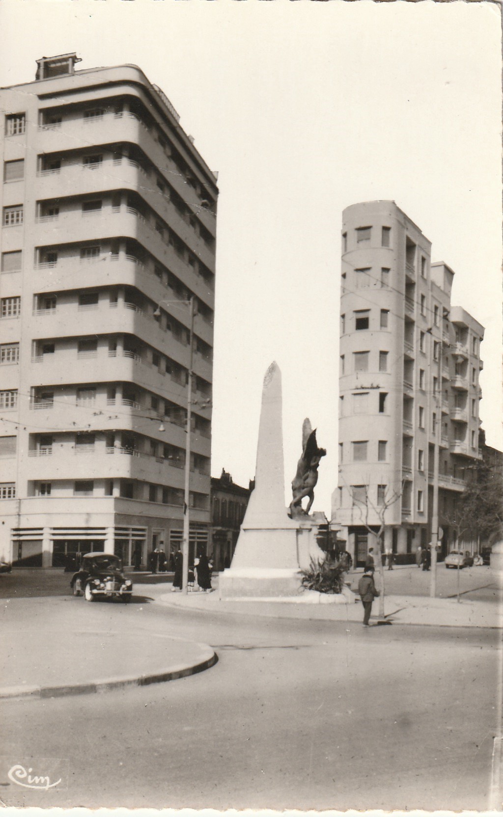 Photo Cpsm petit format Algérie. CONSTANTINE. Place Pyramide