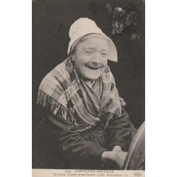 35 Ille et Vilaine Antrain Val-Couesnon Costumes Bretons Gracieux Sourire d'une bonne vieille Antrainaise