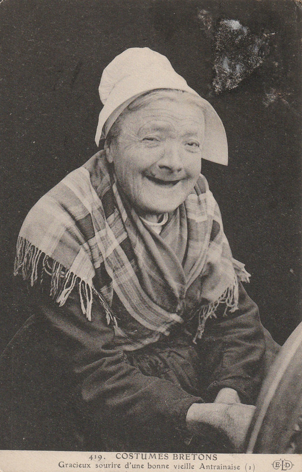 35 Ille et Vilaine Antrain Val-Couesnon Costumes Bretons Gracieux Sourire d'une bonne vieille Antrainaise