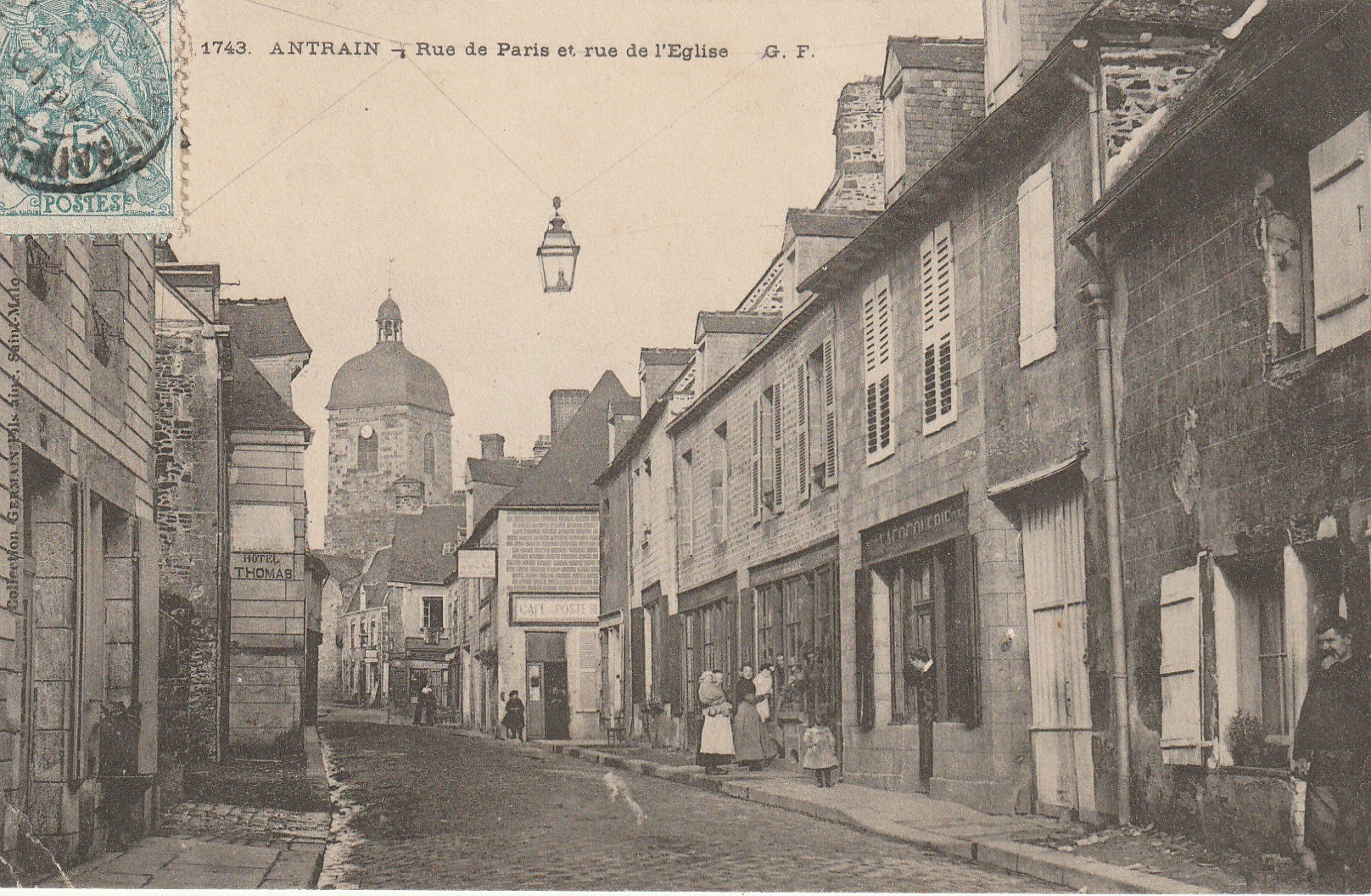 35 Ille et Vilaine ANTRAIN rue de Paris et rue de l'Eglise 1904