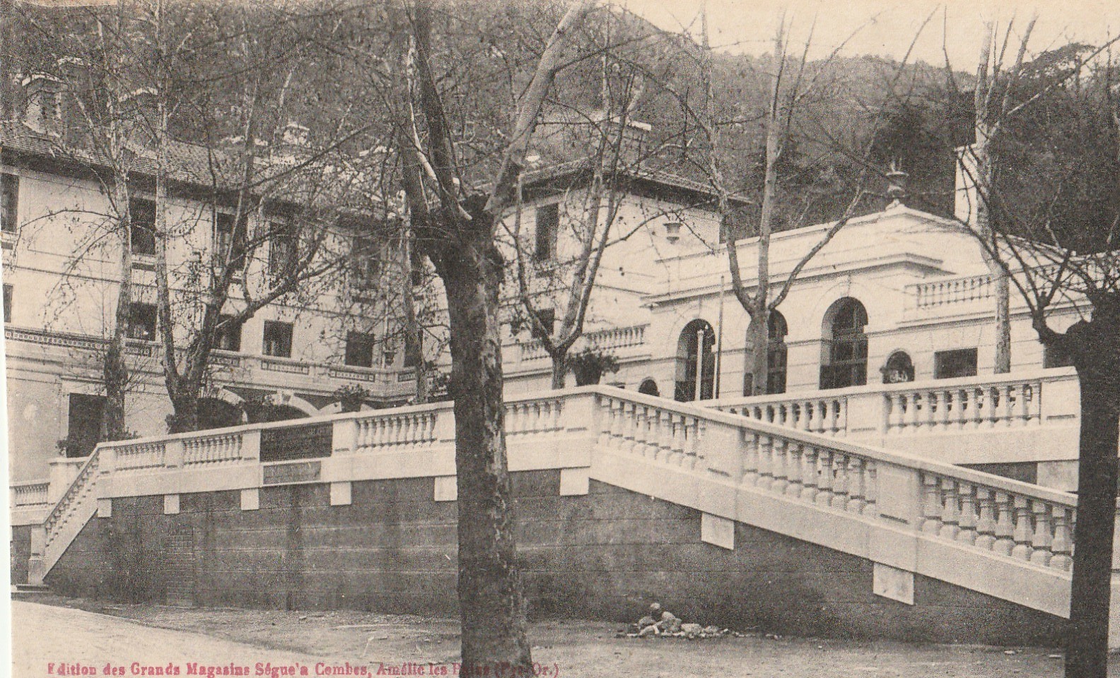 10 cpa 66 AMELIE-LES-BAINS. Thermes, Hôpital Militaire, Arles-sur-Tech, Gare, Cimetière, Canigou, Catalane, Eglise
