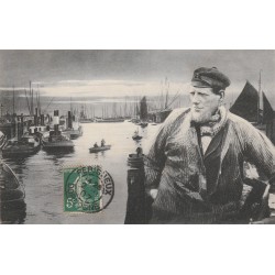 METIERS DE LA MER. Un vieux Pêcheur dans un port. Périgueux 1907