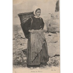59 PORTEUSE DE POISSONS. Pêcheurs Poisson et Crustacés