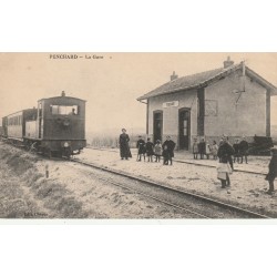 77 PENCHARD. Train dans la Gare 1915