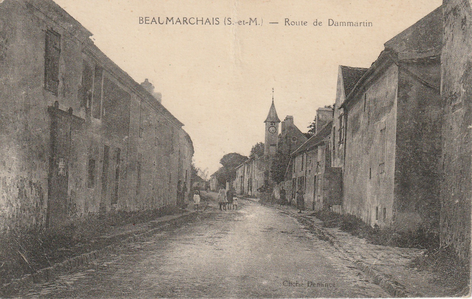 77 BEAUMARCHAIS. Route de Dammartin vers 1914