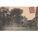 60 LAGNY-LE-SEC. La Ferme de Chantemerle avec ouvriers agricoles et terrassiers vers 1908