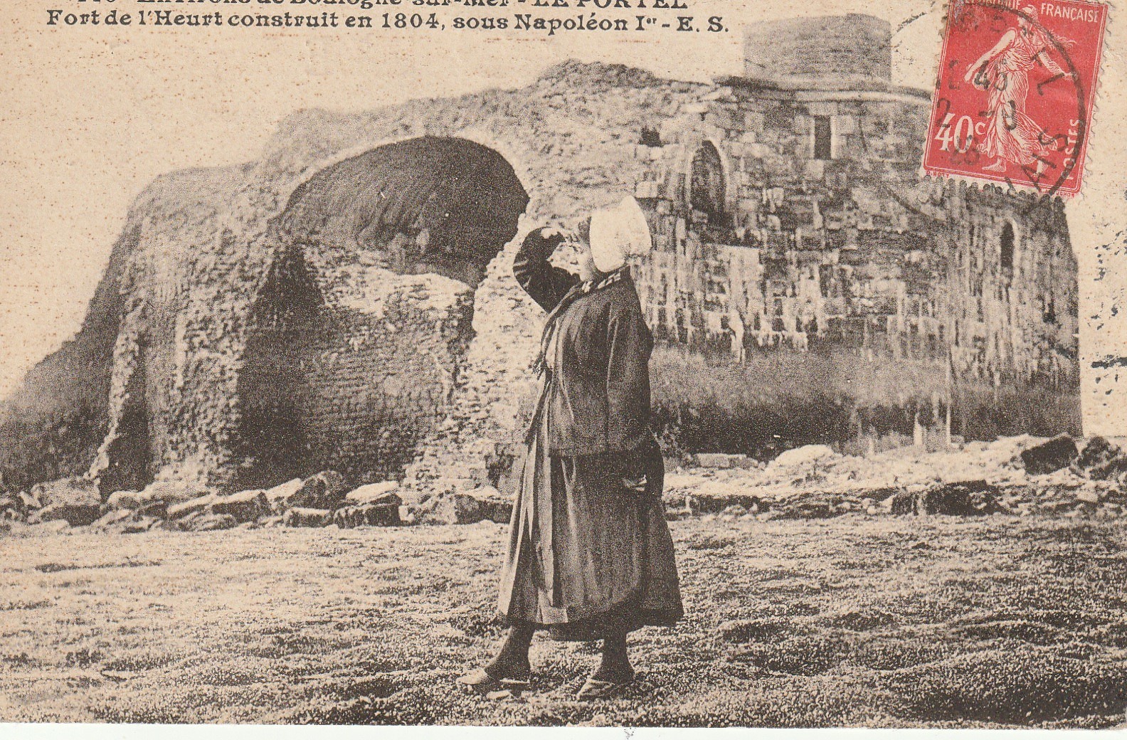 LOT 8 cpa 62 LE PORTEL.Fort Heurt timbres Anglais, Hôtel des Bains, Pêche aux Moules, Port et Plage...