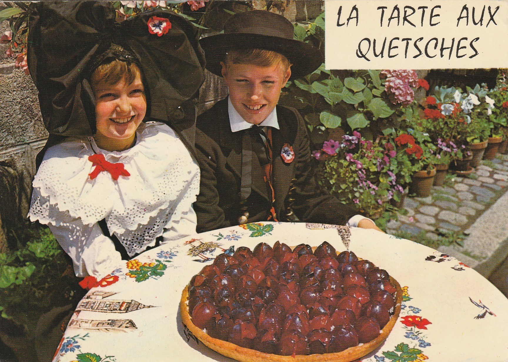Photo Cpsm Cpm grand format Recette Cuisine. La Tarte aux Quetsches 1970