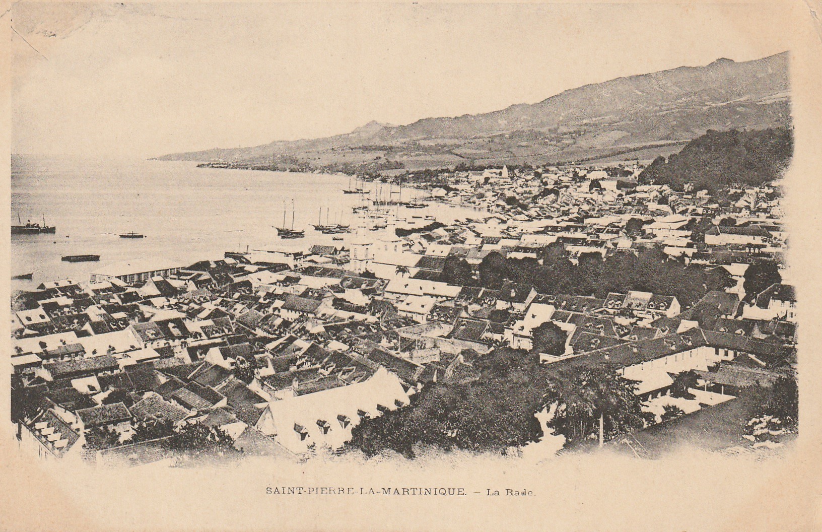 SAINT-PIERRE-LA-MARTINIQUE. La Rade vers 1900
