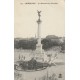Lot 2 cpa 33 BORDEAUX. Porte du Palais 1926 et Monument des Girondins 1910