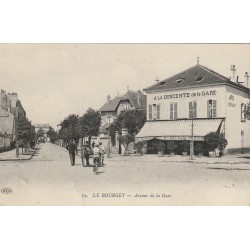 93 LE BOURGET. Restaurant A la descente de la Gare Avenue de la Gare 1914