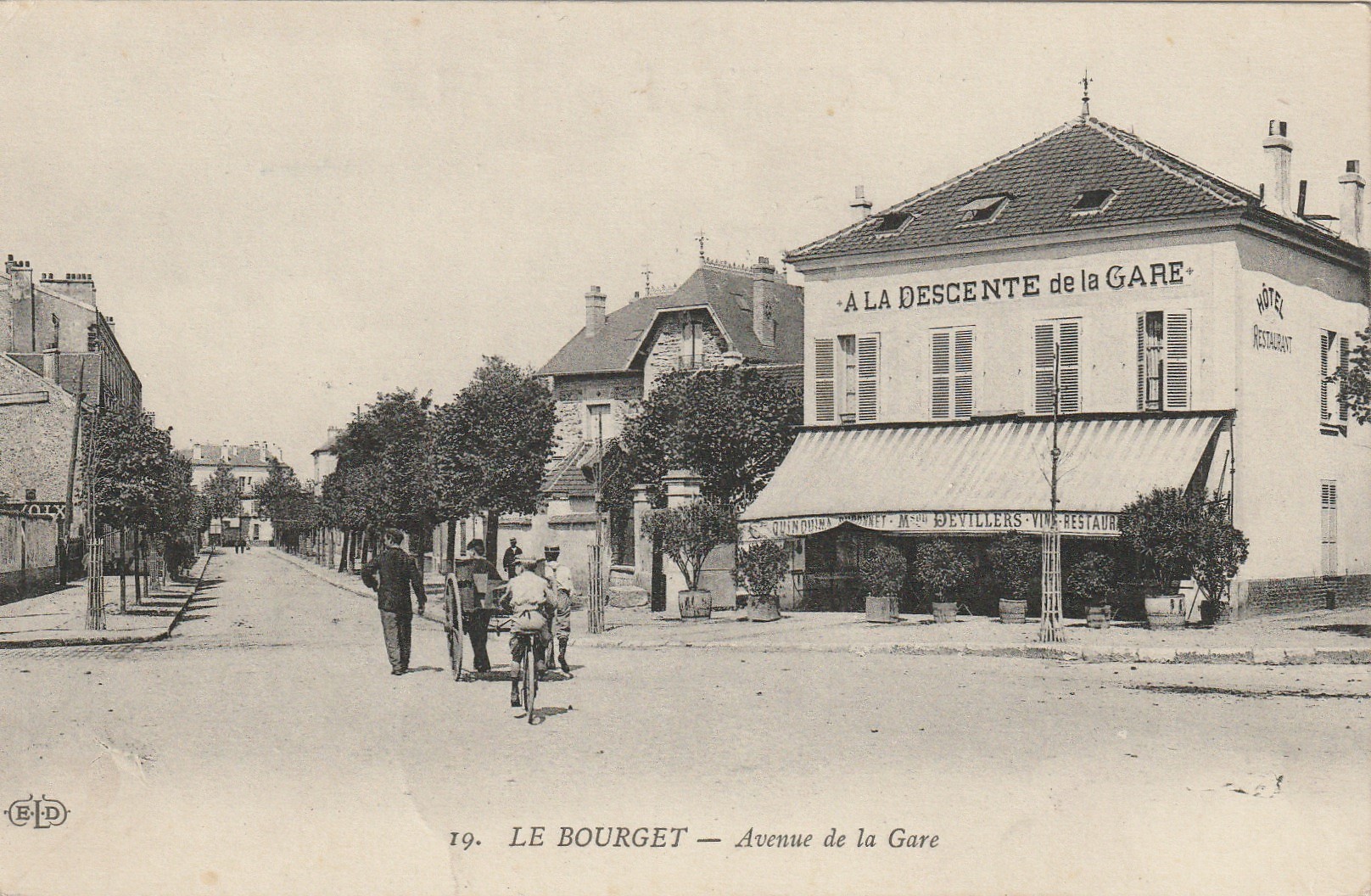 93 LE BOURGET. Restaurant A la descente de la Gare Avenue de la Gare 1914
