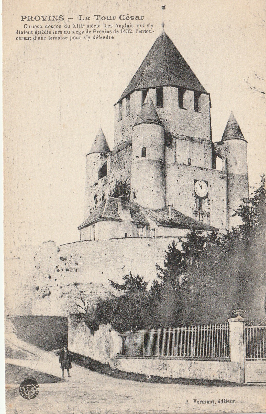 77 PROVINS. La Tour César petite animation 1917