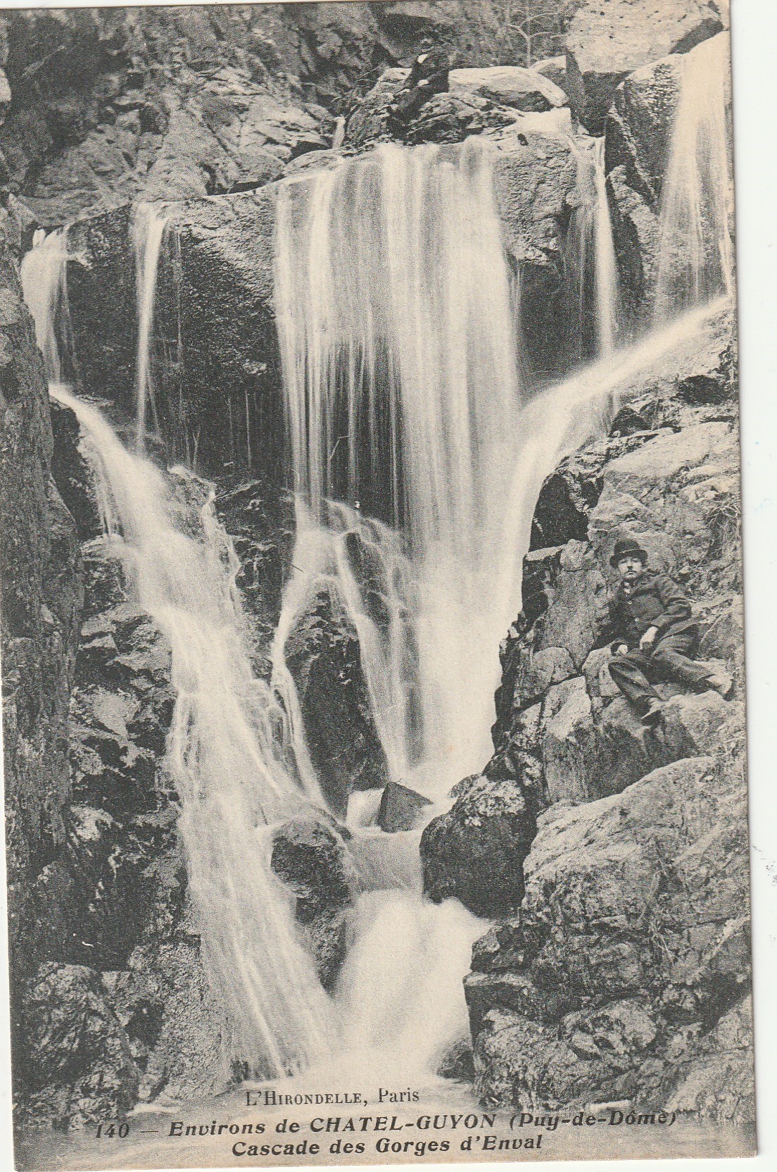 3 x cpa sur LES CASCADES. Gorges d'Enval, Gouffre Blauet et Saillant