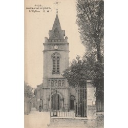 92 BOIS-COLOMBES. L'Eglise avec petite animation 1923