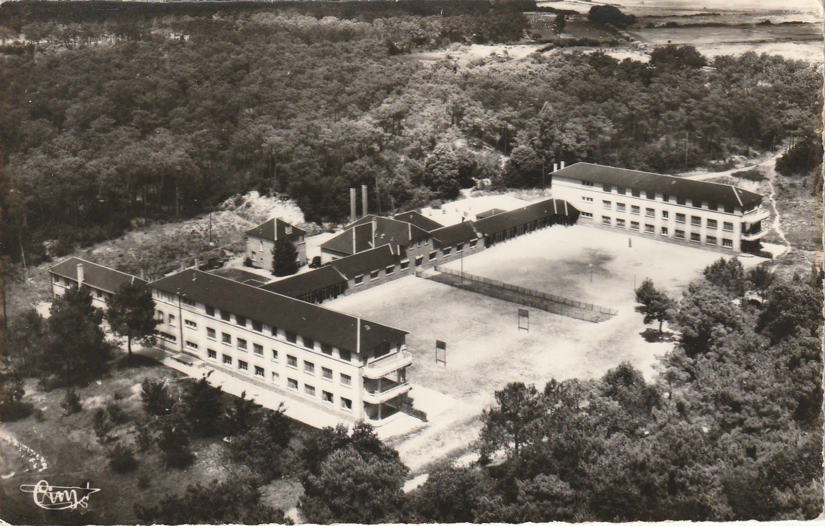 Photo Cpsm petit format 85 LONGEVILLE-SUR-MER. Colonie de Vacances de l'Indre et Loire 1962