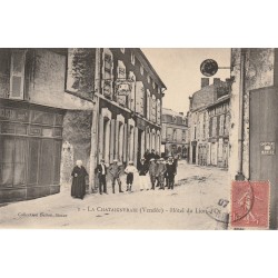 85 LA CHATAIGNERAIE. Hôtel du Lion d'Or et Commerce de toiles Augustin 1907
