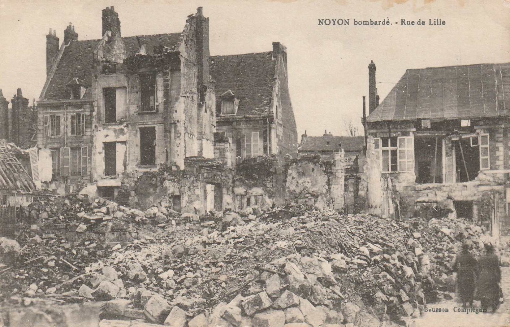 60 NOYON. Bombardé rue de Lille petite animation