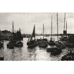 Photo Cpsm petit format 85 LES SABLES D'OLONNE. Le Port