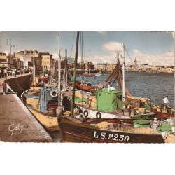 Photo Cpsm petit format 85 LES SABLES-D'OLONNE. Le Port et Bateaux de Pêcheurs 1959