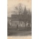 72 SAINT-LEONARD-DES-BOIS. Eglise et Presbytère petite animation 1905