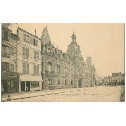 carte postale ancienne 77 FONTAINEBLEAU. Hôtel de Ville vers 1900