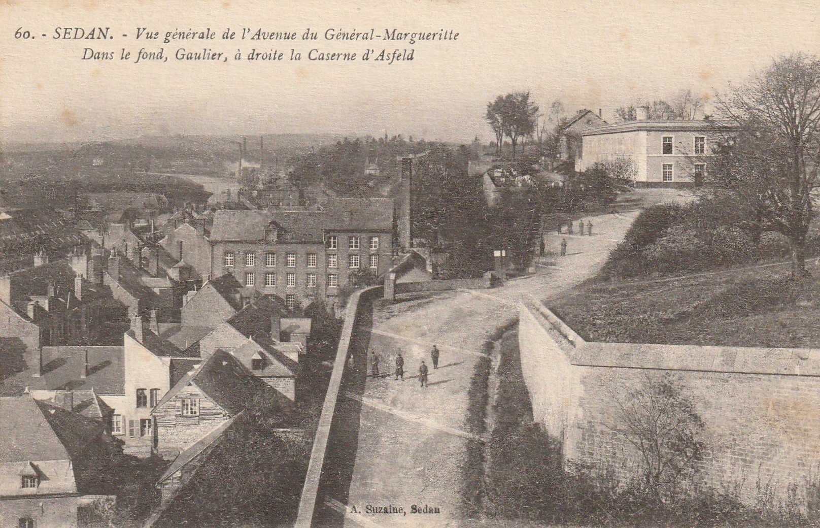 2 x cpa 08 SEDAN. Avenue du Général Margueritte et Sous-Préfecture