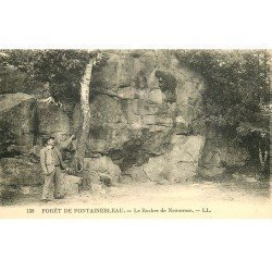 carte postale ancienne 77 FONTAINEBLEAU. Rocher de Nemorosa