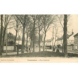 carte postale ancienne 77 FONTAINEBLEAU. Place Gambetta