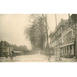 carte postale ancienne 77 FONTAINEBLEAU. Café et Esplanade de la Gare